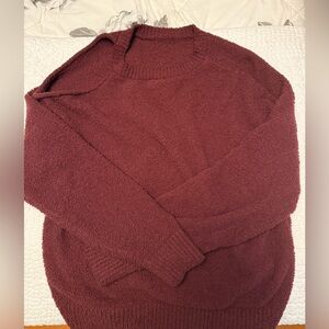 Burgundy off the shoulder cozy sweater. Perfect for date night.